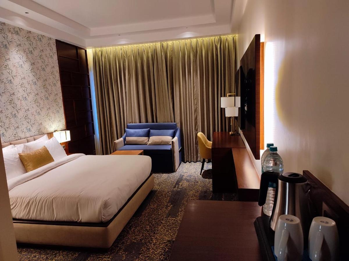 بانتشكولا Hotel Peninsula المظهر الخارجي الصورة